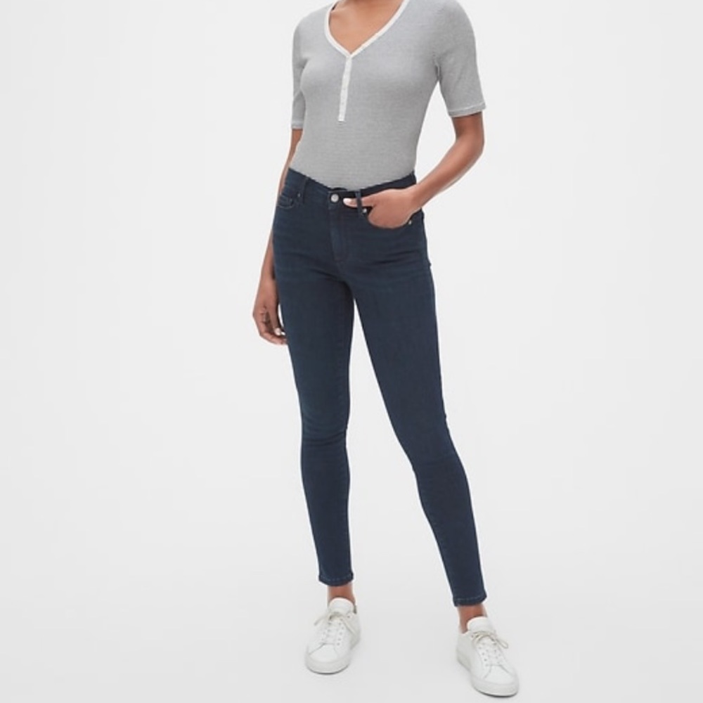 NWT GAP Sculpt Skinny Jeans